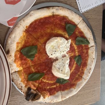 Mamma Eatery - Burrata pizza - Italian Near Me - Davis, California Mamma Eatery - Burrata pizza - Italian Near Me - Davis, California