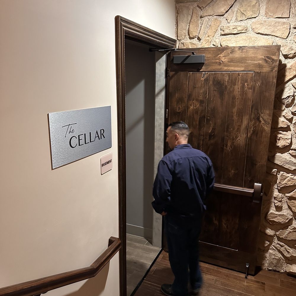 Ponte Vineyard Inn - Cellar underground bar - Hotels Near Me - Temecula, California Ponte Vineyard Inn - Cellar underground bar - Hotels Near Me - Temecula, California