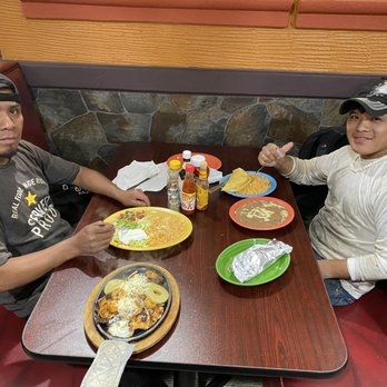 El Paraiso - Come and enjoy our Wednesday specia which is the tres amigos come with grilled steak , chicken and shrimp. Come with a small side of rice - Mexican Near Me - Columbia, South Carolina
