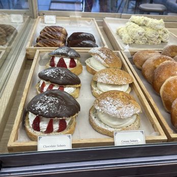 Cafe Monet - Bakeries Near Me - Vancouver, British Columbia