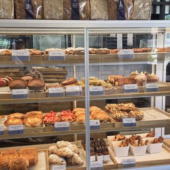 Paris Baguette - Crossiant display - Bakeries Near Me - Los Angeles, California Paris Baguette - Crossiant display - Bakeries Near Me - Los Angeles, California