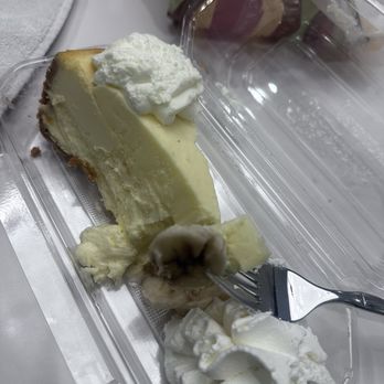 The Cheesecake Factory - Not fresh. - Desserts Near Me - Miami Beach, Florida