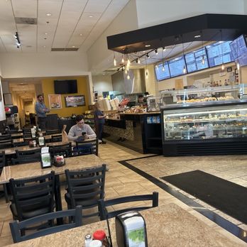 Avanti Caffé - Inside - Italian Near Me - Chicago, Illinois Avanti Caffé - Inside - Italian Near Me - Chicago, Illinois
