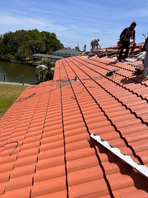 Centinella General Contractor  & Roofing