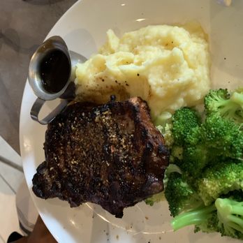 Plateia Mediterranean Kitchen Bar - Steak, mash potatoes and broccoli - Bars Near Me - Glenview, Illinois Plateia Mediterranean Kitchen Bar - Steak, mash potatoes and broccoli - Bars Near Me - Glenview, Illinois