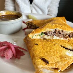 Sol Y Luna Cocina Mexicana - Quesabirria