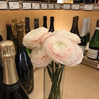 Convive Wine & Spirits - Look at these beautiful flowers!! - Beer, Wine & Spirits Near Me - New York, New York Convive Wine & Spirits - Look at these beautiful flowers!! - Beer, Wine & Spirits Near Me - New York, New York