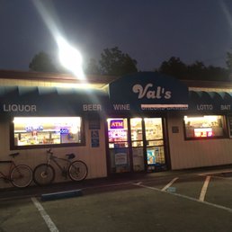 Exterior photo of Val's Liquors - Napa, California Exterior photo of Val's Liquors - Napa, California