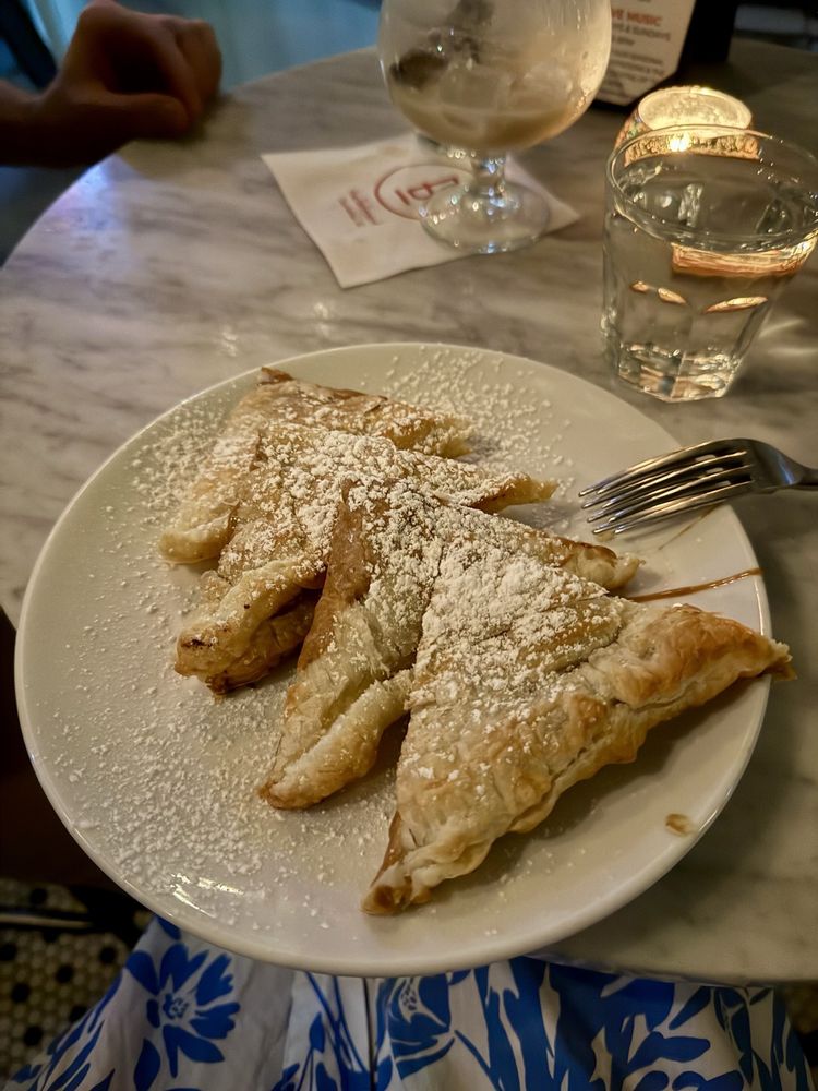 Social spots from Belmont Lounge