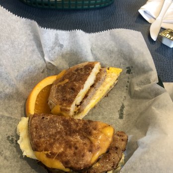 Bluffington's Cafe - Egg Bluffington which was a major YUM! - Cafes Near Me - Lake Bluff, Illinois