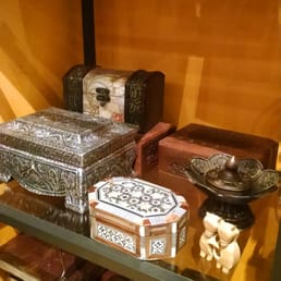Sandalwood scent is strong throughout the store. Sandalwood scent is strong throughout the store.