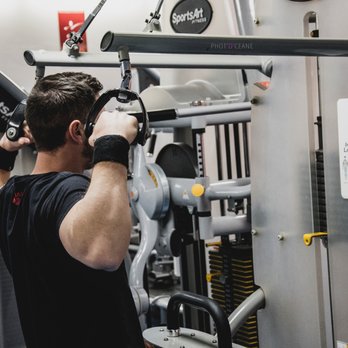 Club Victor Hugo - Barres libres, haltères, musculation/Cardio - Gyms Near Me - Lyon, 69 Club Victor Hugo - Barres libres, haltères, musculation/Cardio - Gyms Near Me - Lyon, 69
