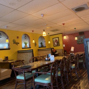 Mezcalitos Mexican Restaurant - The restaurant - Mexican Near Me - Poulsbo, Washington