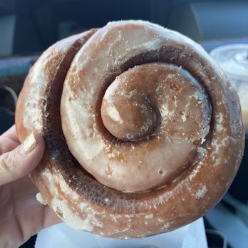Happy Donut & Cronuts - Cinnamon roll - Donuts Near Me - San Jose, California Happy Donut & Cronuts - Cinnamon roll - Donuts Near Me - San Jose, California