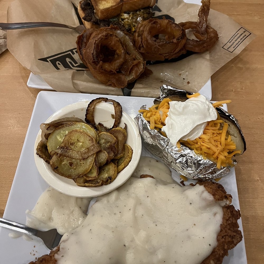 Circa 1880 - Jalapeño patty melt  Country fried chicken - American Near Me - Baird, Texas