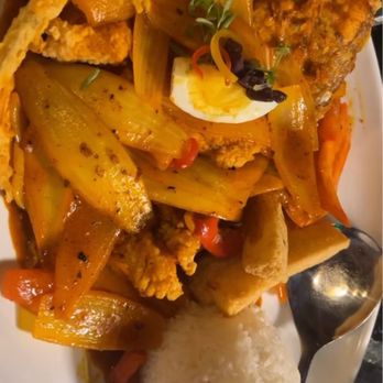 CVI.CHE 105 - Whole fried snapper - Peruvian Near Me - Miami, Florida