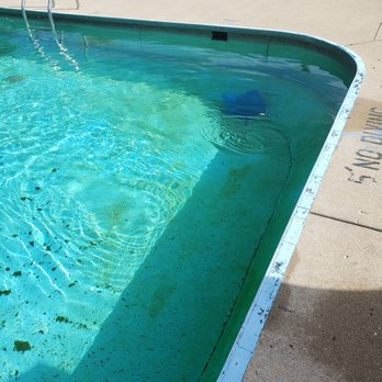 Ashley Oaks Apartments - Oh look...there's the net! - Apartments Near Me - Lafayette, Indiana