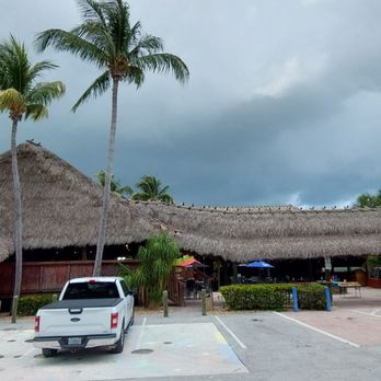 Boondocks Grille & Draft House - Mini Golf Near Me - Summerland Key, Florida