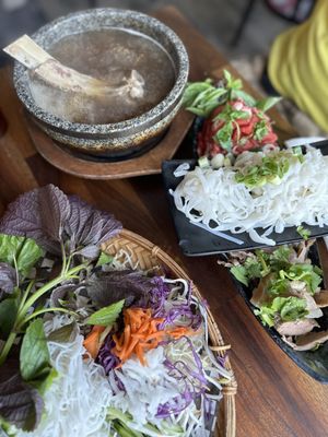 Pho Linh by null