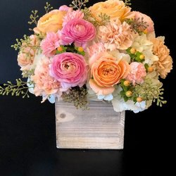 The Gift Shop & BLOOM - beautiful centerpiece!