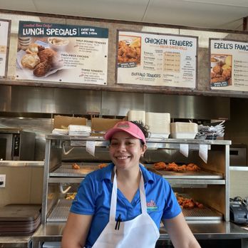 Ezell's Famous Chicken - Chicken Shop Near Me - Edmonds, Washington
