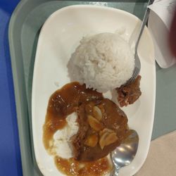 Ever Gotesco Commonwealth - Daaang!ordered Salisbury Steak...came in less than 5 mins, cold as my wife...my dog ate better than this mushy gooey patty..never agaiiiin!!