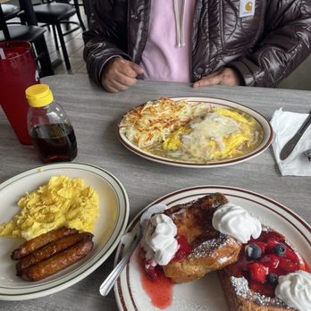 Lindo's Diner - Stuffed French Toast, scrambled eggs, and sausage.  Chile verde omelette with hash browns. - American Near Me - Banning, California
