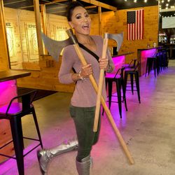 Epic Axe Throwing - Epic Axe Throwing for the 1st Time \m/