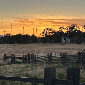 Russian River Brewing - Sunset from the beer garden - Brewpubs Near Me - Windsor, California Russian River Brewing - Sunset from the beer garden - Brewpubs Near Me - Windsor, California