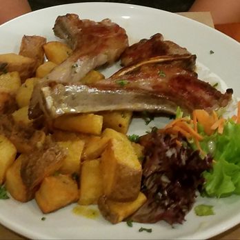 Le Florentin - Rack of lamb and tasty potatoes - Food Near Me - Paris, 75 Le Florentin - Rack of lamb and tasty potatoes - Food Near Me - Paris, 75