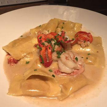 Yard House - New American Near Me - Honolulu, Hawaii Yard House - New American Near Me - Honolulu, Hawaii
