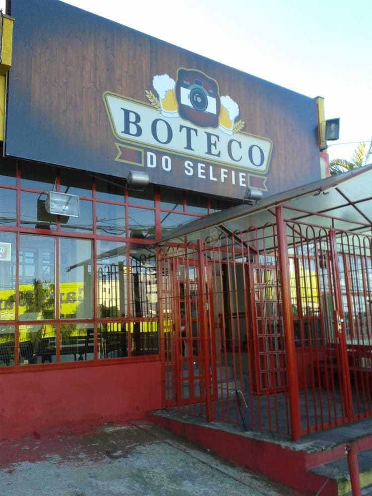 BOTECO DO SELFIE Av. Plinio Brasil Milano, nº 2378/2380, Porto Alegre RS, Brazil Dive Bars
