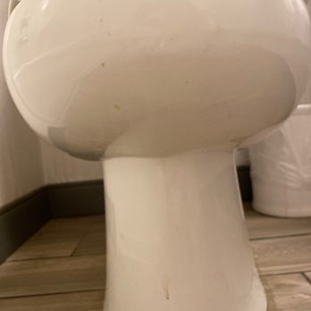Hampton Inn Middletown - old stains from who knows when - Hotels Near Me - Middletown, New York