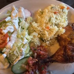 Plato de Pollo Asado A La Parrilla (Nicaragua)