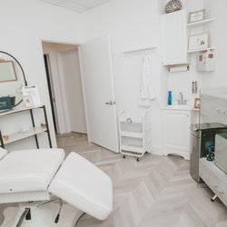 Esthetique De Luxe - Our Skincare Treatment Room
