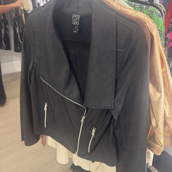 Unique Boutique - Women's Clothing Near Me - Delray Beach, Florida