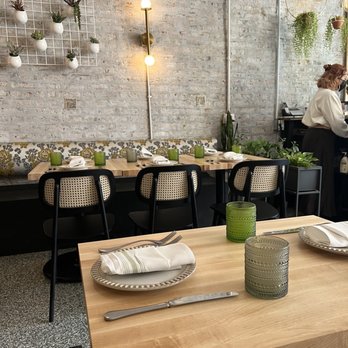 PORT UNION - inside - Gluten-Free Near Me - Chicago, Illinois