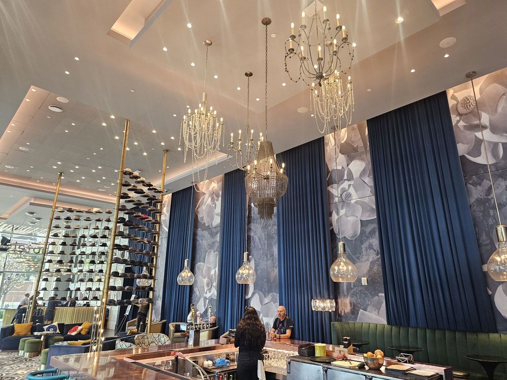 Metropole Bar & Kitchen