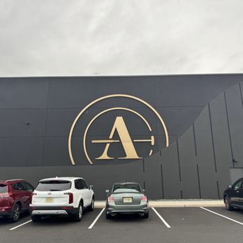 Albatross - Mini Golf Near Me - Edison, New Jersey
