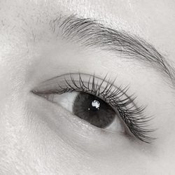 Nails & Eyelashes by Dee - Classic Eyelash Extensions