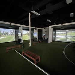 Levelup Golf - 5 bays for practice, play, or instruction.