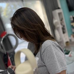 Jon Studio Hair Design - Balayage/ babylights