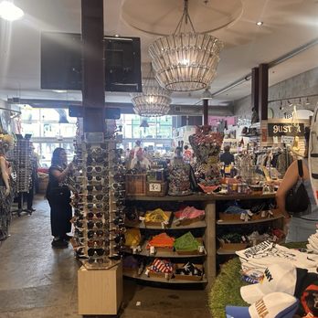 Public Butter - Used, Vintage & Consignment Near Me - Toronto, Ontario Public Butter - Used, Vintage & Consignment Near Me - Toronto, Ontario