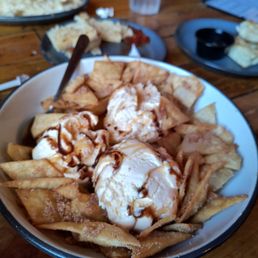 Cinnamon deconstructed fried ice cream...yummy!