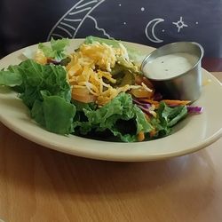 Alma Grill - Derald Burger Salad