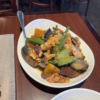 Gerry's Grill and Bar - Pinakbet - Filipino Near Me - Union City, California Gerry's Grill and Bar - Pinakbet - Filipino Near Me - Union City, California