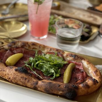 Motek - Brickell - NEW YORK 22 house smoked pastrami, mustard, arugula, caramelized onion, mayonnaise, garlic confit - Mediterranean Near Me - Miami, Florida