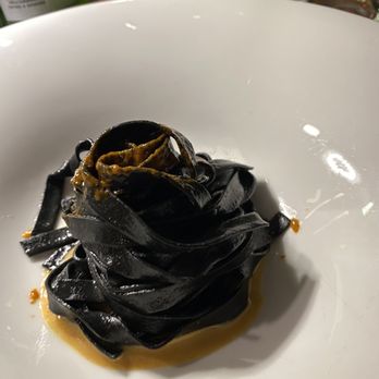 Da Gabrisa - My absolutely delicious entree, pre-toss - Black squid ink homemade fettuccelle pasta with sea urchins and lemon - Napoletana Near Me - Positano, SA Da Gabrisa - My absolutely delicious entree, pre-toss - Black squid ink homemade fettuccelle pasta with sea urchins and lemon - Napoletana Near Me - Positano, SA