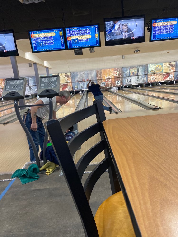AIR LANES BOWLING CENTER Updated October 2024 16 Reviews 4200
