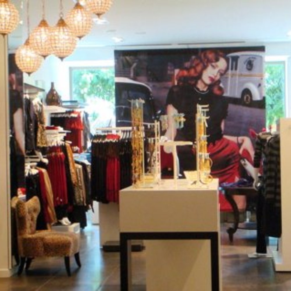 Marciano - first floor interior view - Women's Clothing Near Me - Honolulu, Hawaii